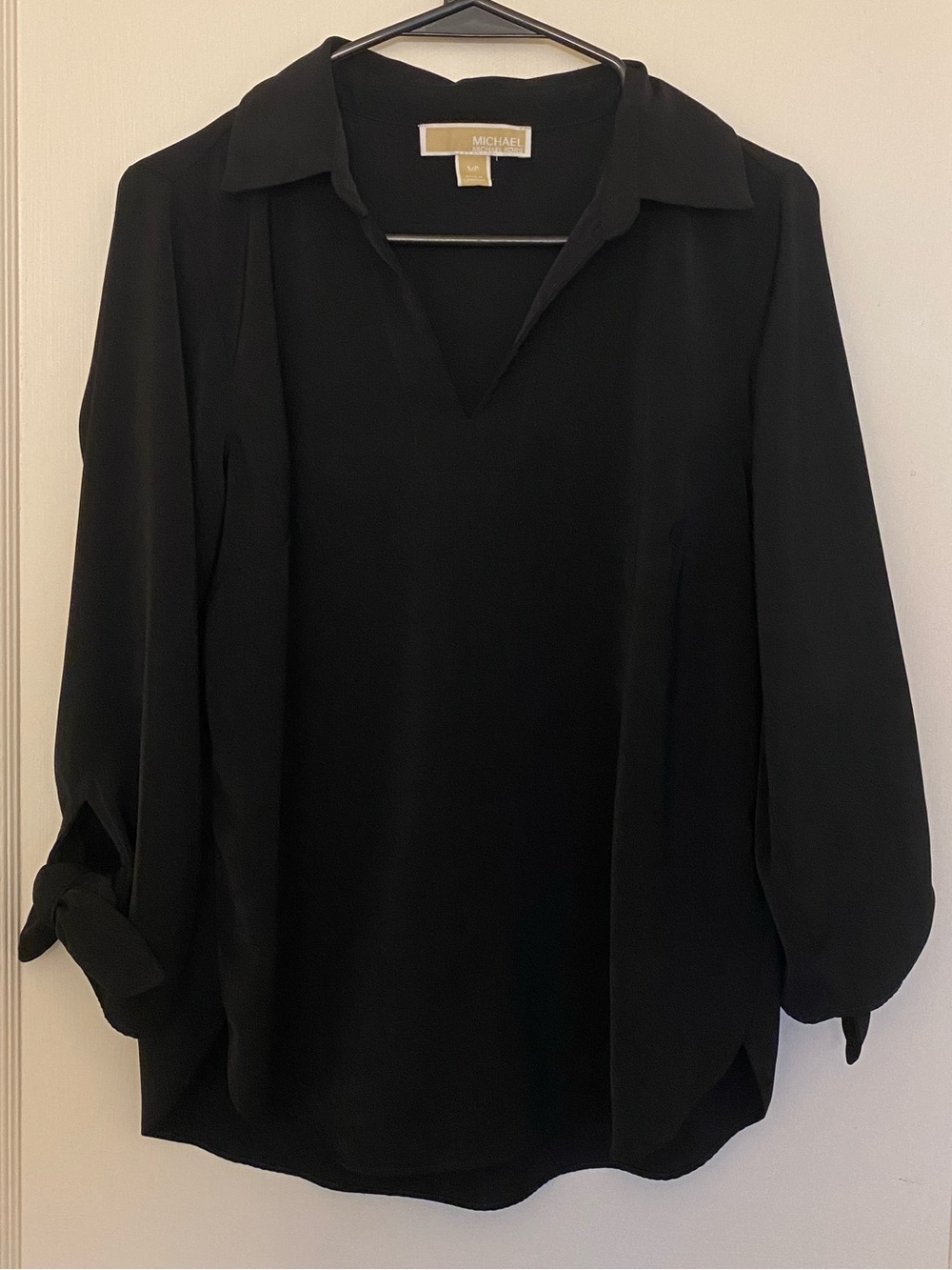 Michael Kors Black Split V-Neck Long-Sleeve Blouse